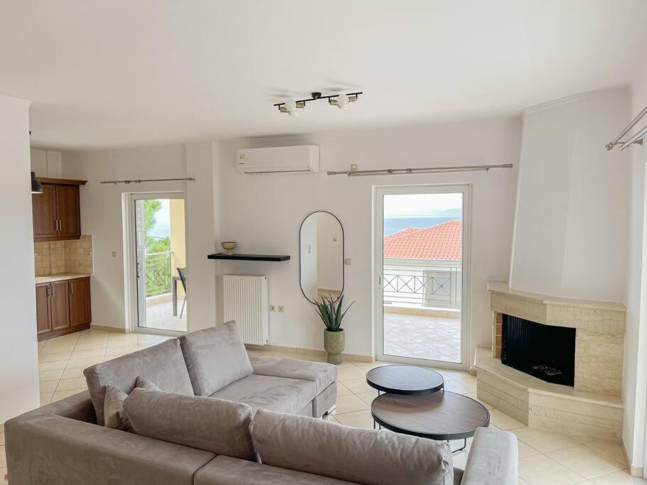 Afroditi'S Apartment Superb View Gythio Exteriér fotografie